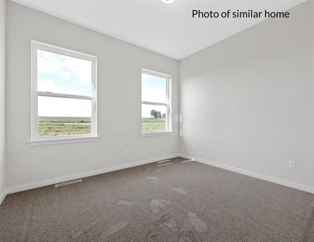 7515 Country Brook Drive NW, Cedar Rapids, IA 52405