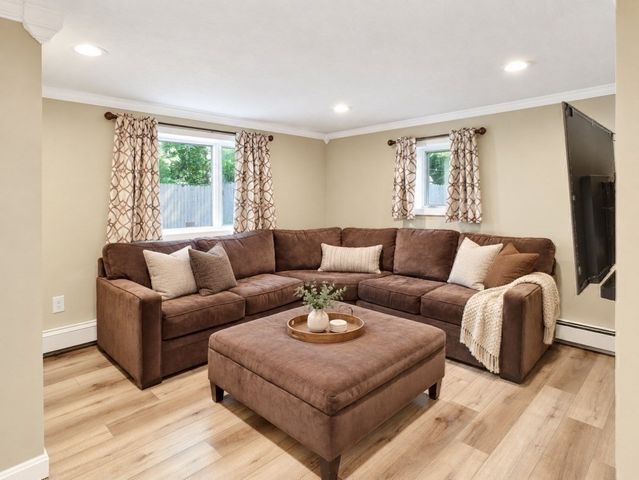 20 Viking Road, Saugus, MA 01906