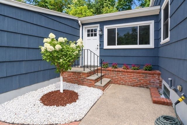 20 Viking Road, Saugus, MA 01906