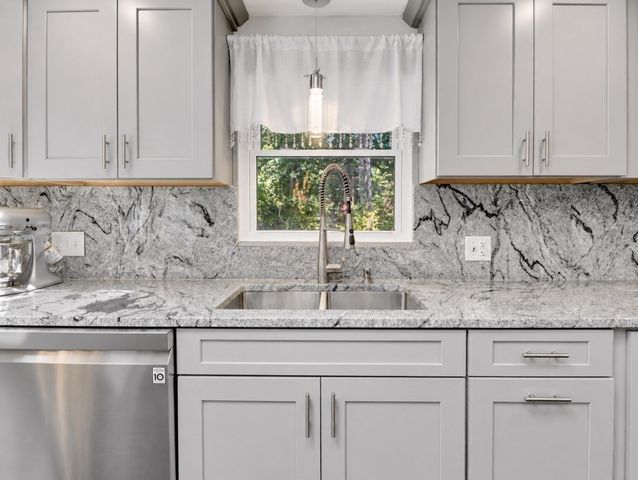 20 Viking Road, Saugus, MA 01906