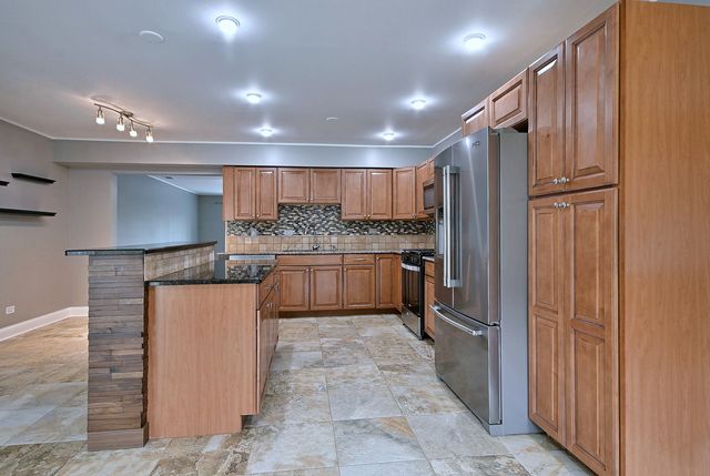 8164 N Carrolton Court, Hanover Park, IL 60133