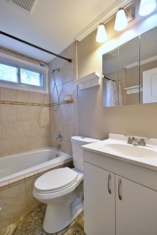 8164 N Carrolton Court, Hanover Park, IL 60133