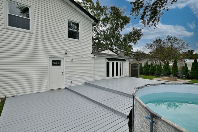 8164 N Carrolton Court, Hanover Park, IL 60133