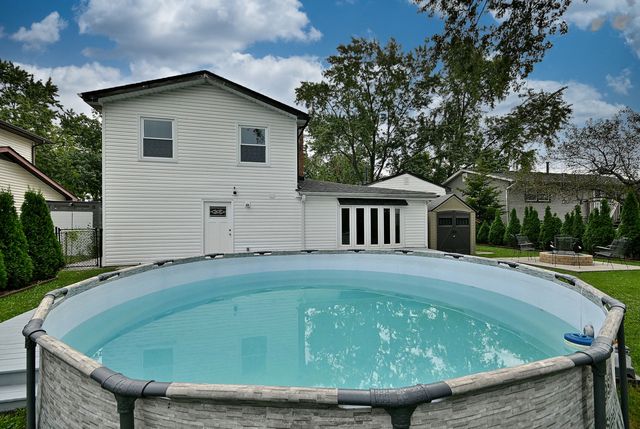 8164 N Carrolton Court, Hanover Park, IL 60133