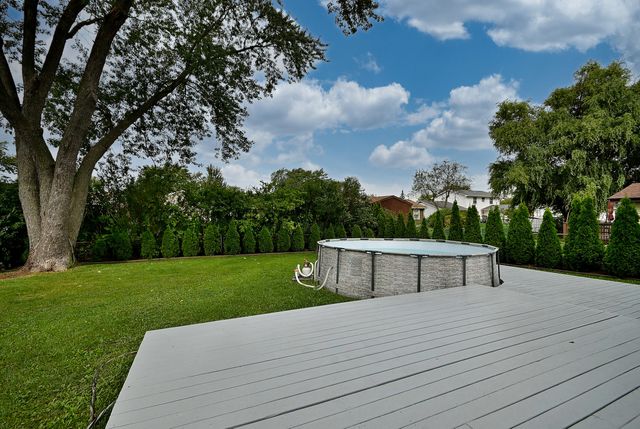 8164 N Carrolton Court, Hanover Park, IL 60133