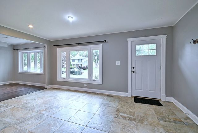 8164 N Carrolton Court, Hanover Park, IL 60133