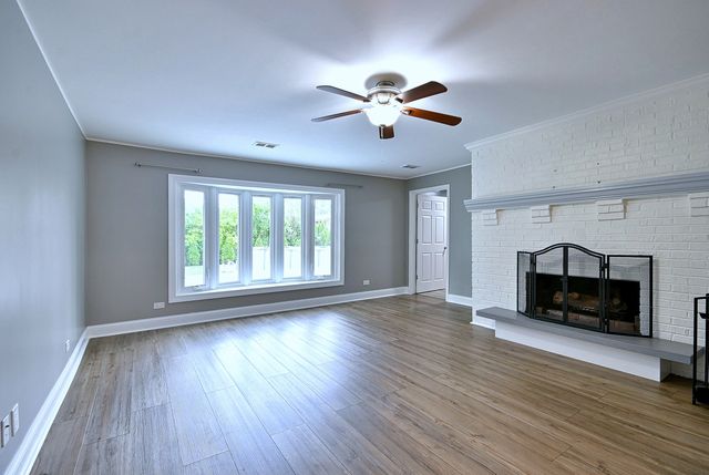 8164 N Carrolton Court, Hanover Park, IL 60133
