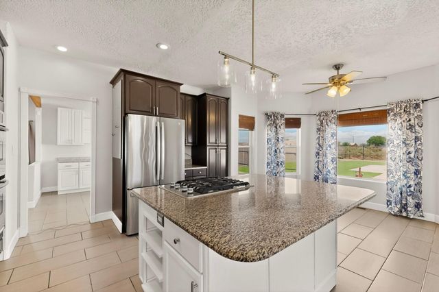 1004 6th Street SE, Rio Rancho, NM 87124