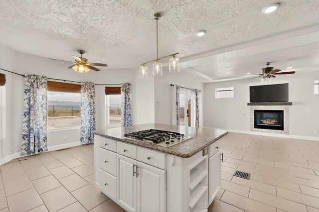 1004 6th Street SE, Rio Rancho, NM 87124
