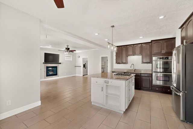 1004 6th Street SE, Rio Rancho, NM 87124