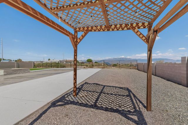 1004 6th Street SE, Rio Rancho, NM 87124