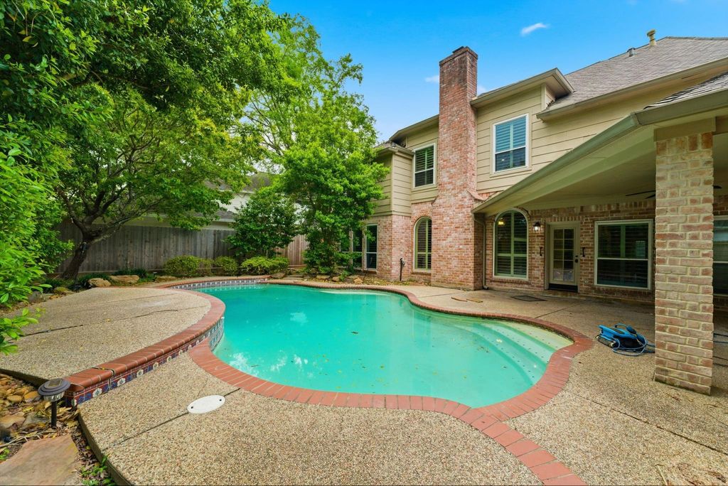 13807 Balmore Circle, Houston, TX 77069