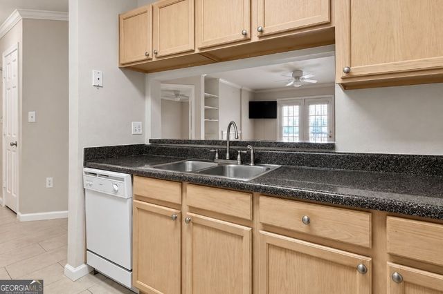 3655 Habersham Road NE 131, Atlanta, GA 30305