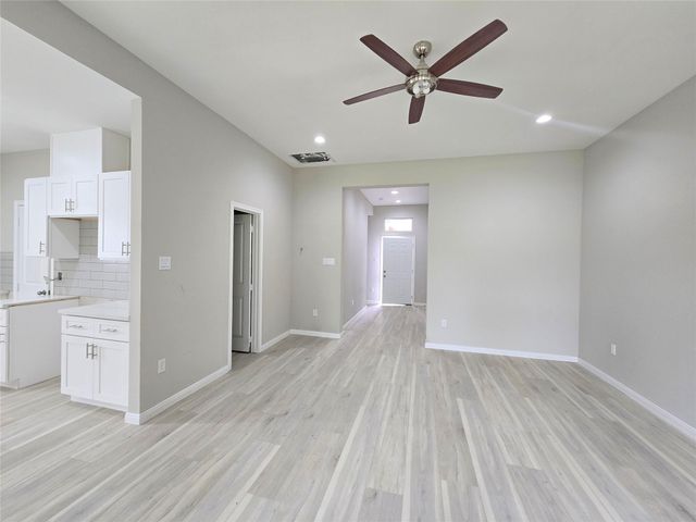 5210 Enyart Street, Houston, TX 77021