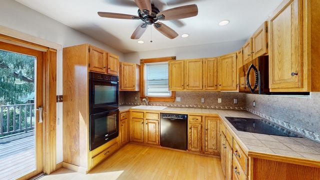 51 Division St, Quincy, MA 02171