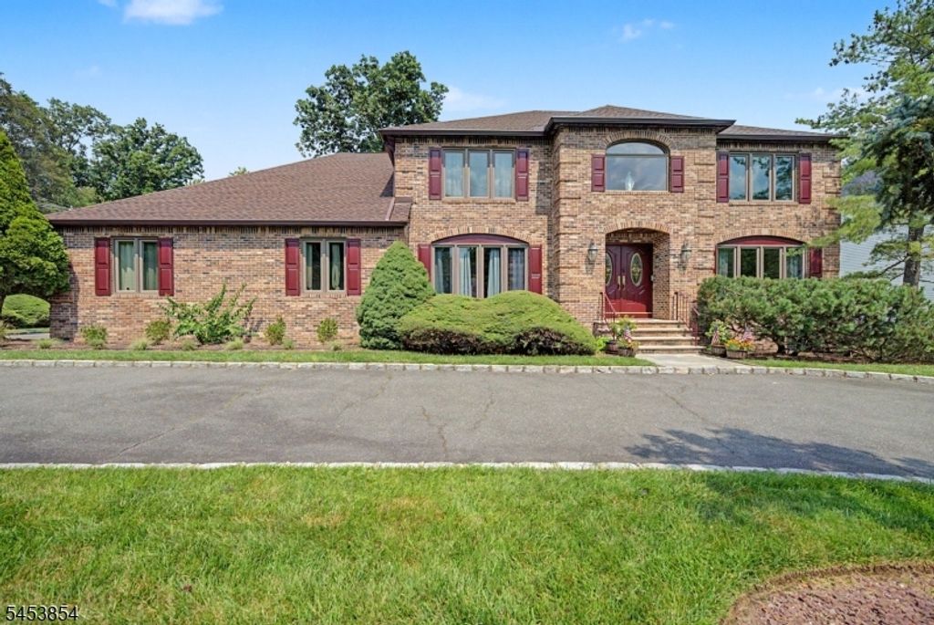 2 Birchwood Ct, East Hanover Twp., NJ 07936 — exterior