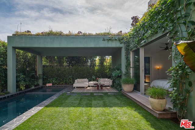 8756 Ashcroft Avenue, West Hollywood, CA 90048