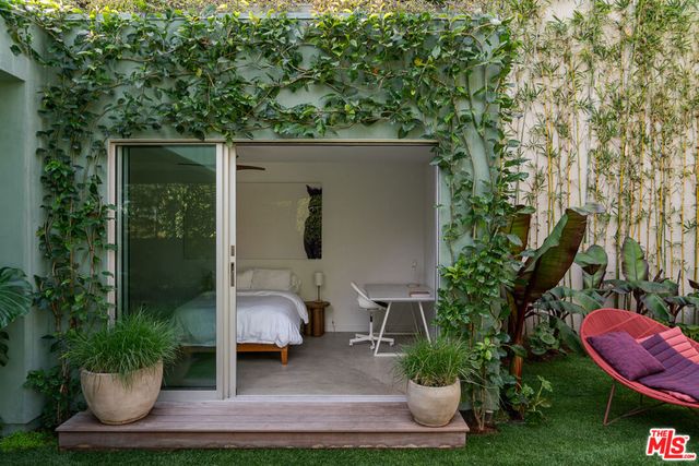 8756 Ashcroft Avenue, West Hollywood, CA 90048