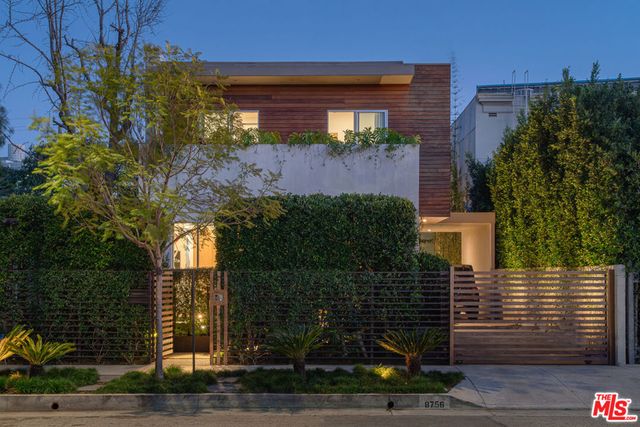 8756 Ashcroft Avenue, West Hollywood, CA 90048