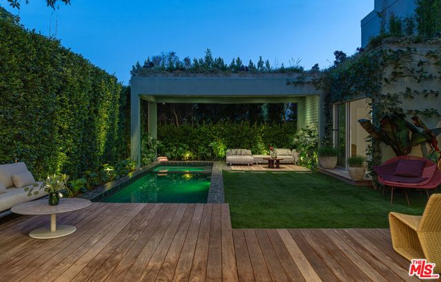 8756 Ashcroft Avenue, West Hollywood, CA 90048