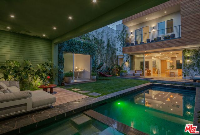 8756 Ashcroft Avenue, West Hollywood, CA 90048