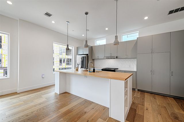 236 Melba Street 101, Dallas, TX 75208