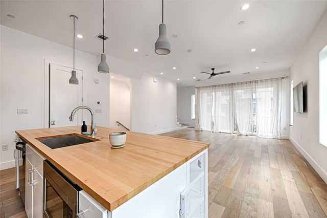 236 Melba Street 101, Dallas, TX 75208