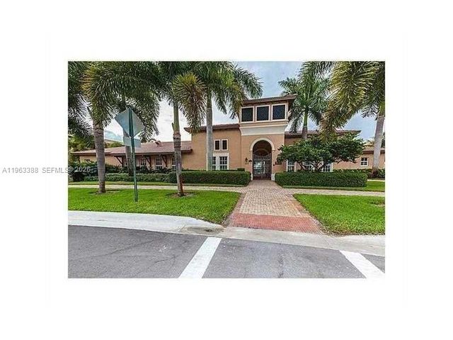 950 SW 147th Ave 2611, Pembroke Pines, FL 33027