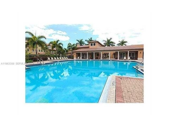 950 SW 147th Ave 2611, Pembroke Pines, FL 33027