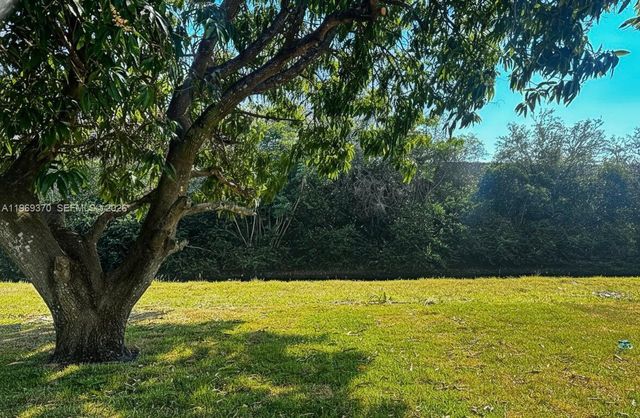 3460 NW 17th St, Lauderhill, FL 33311