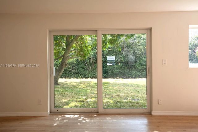 3460 NW 17th St, Lauderhill, FL 33311