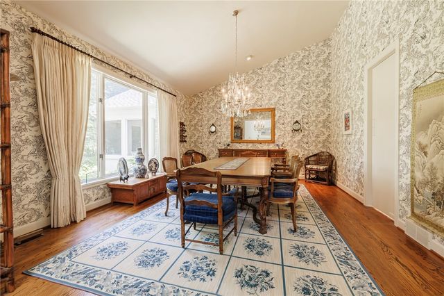29 Whitestone Lane, Pittsford, NY 14618