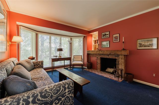 29 Whitestone Lane, Pittsford, NY 14618