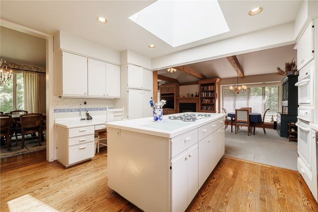 29 Whitestone Lane, Pittsford, NY 14618
