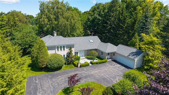 29 Whitestone Lane, Pittsford, NY 14618