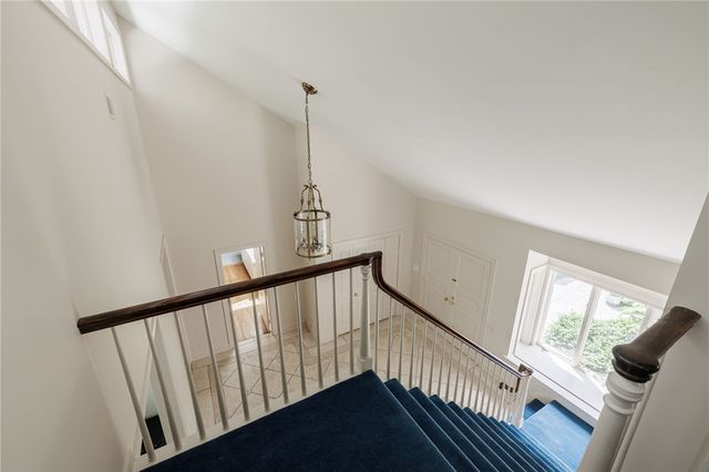 29 Whitestone Lane, Pittsford, NY 14618