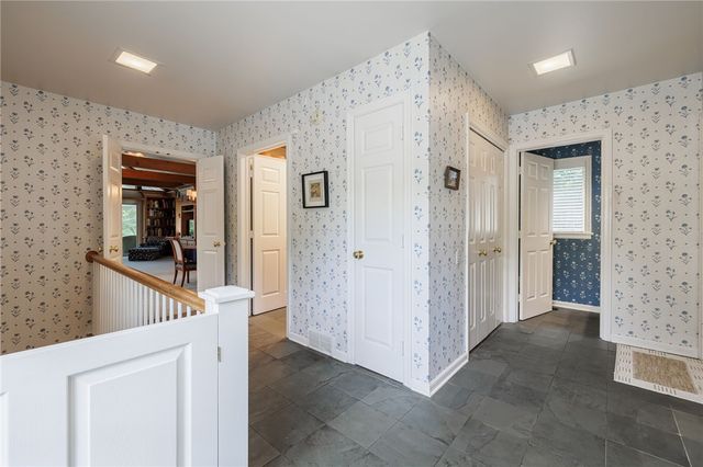 29 Whitestone Lane, Pittsford, NY 14618