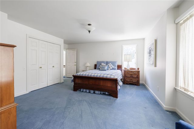 29 Whitestone Lane, Pittsford, NY 14618