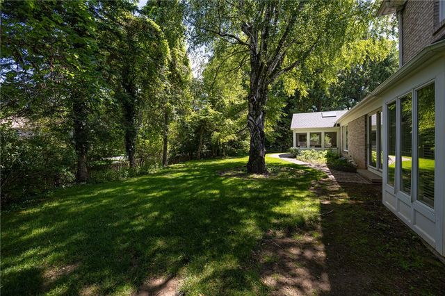 29 Whitestone Lane, Pittsford, NY 14618