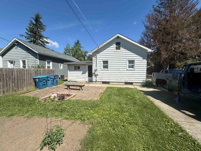 942 Bell Avenue, New Haven, IN 46774