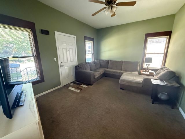 942 Bell Avenue, New Haven, IN 46774