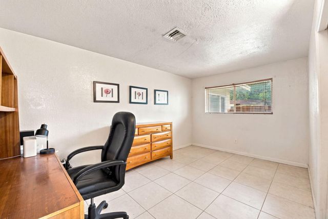 1000 WYOMING Avenue, Fort Lauderdale, FL 33312