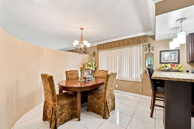 1000 WYOMING Avenue, Fort Lauderdale, FL 33312