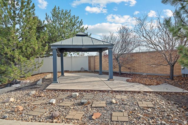 10376 S 3970 W, South Jordan, UT 84095