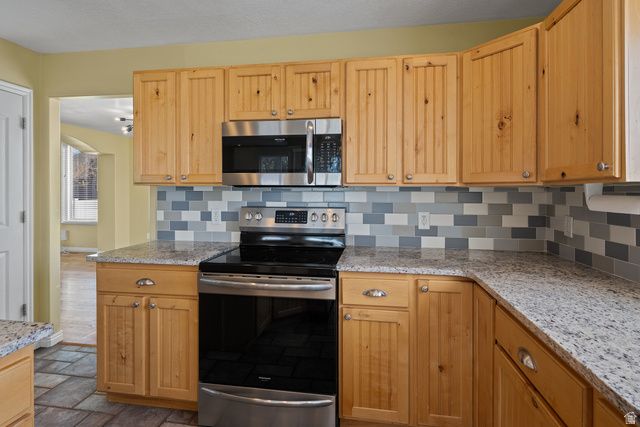 10376 S 3970 W, South Jordan, UT 84095