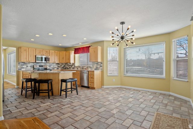 10376 S 3970 W, South Jordan, UT 84095