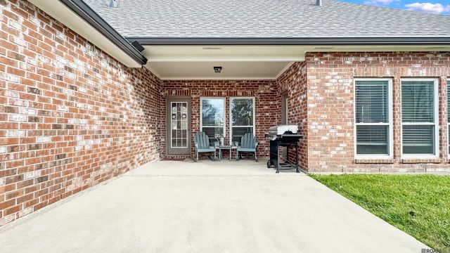 13583 Lakeway Dr, Prairieville, LA 70769