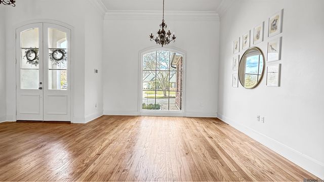 13583 Lakeway Dr, Prairieville, LA 70769