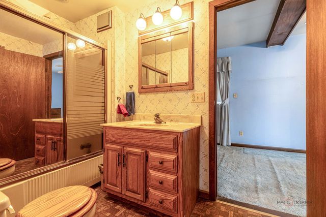 580 N Quentin Road, Palatine, IL 60067