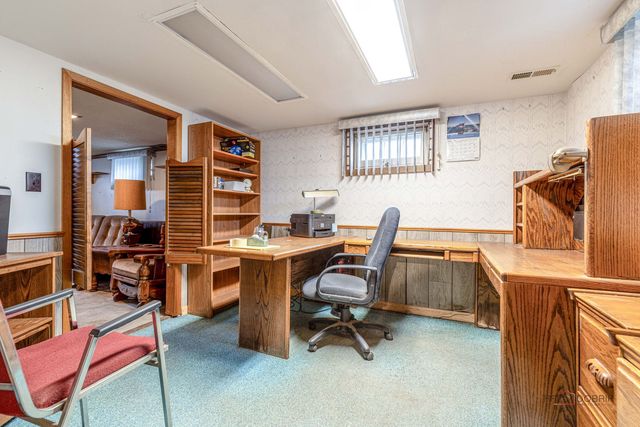 580 N Quentin Road, Palatine, IL 60067